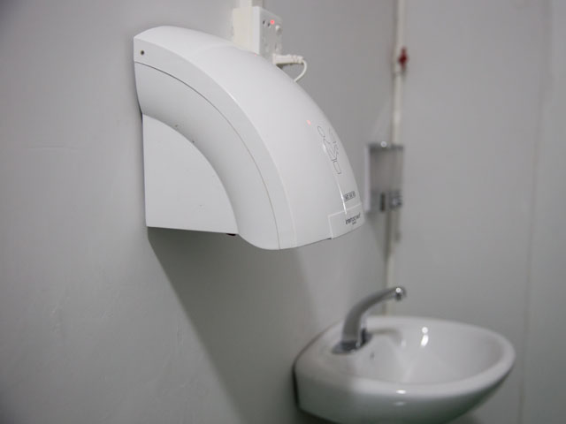 工廠設(shè)備